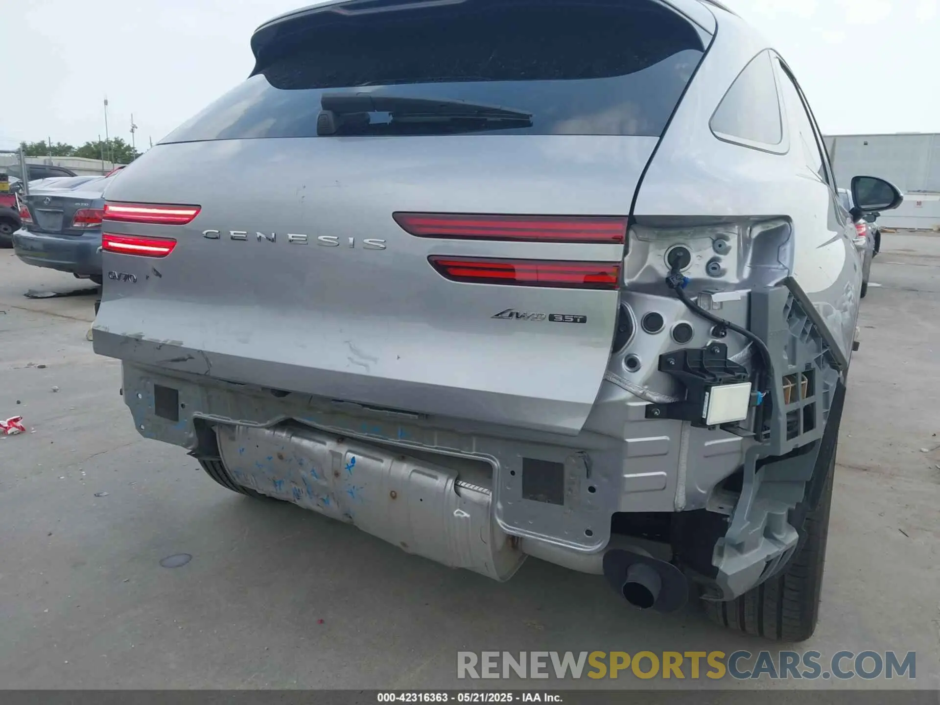 6 Photograph of a damaged car 5NMMCDTC6RH013693 GENESIS GV70 2024