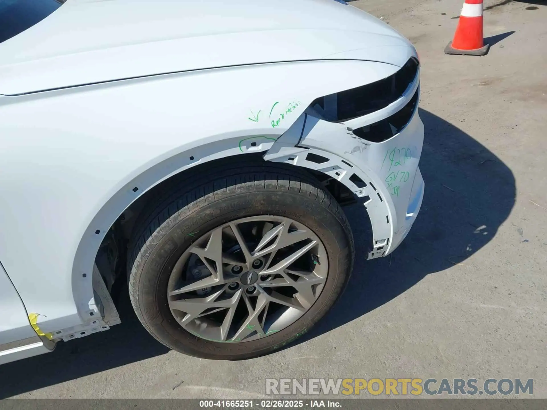 19 Photograph of a damaged car 5NMMADTB4SH017423 GENESIS GV70 2025