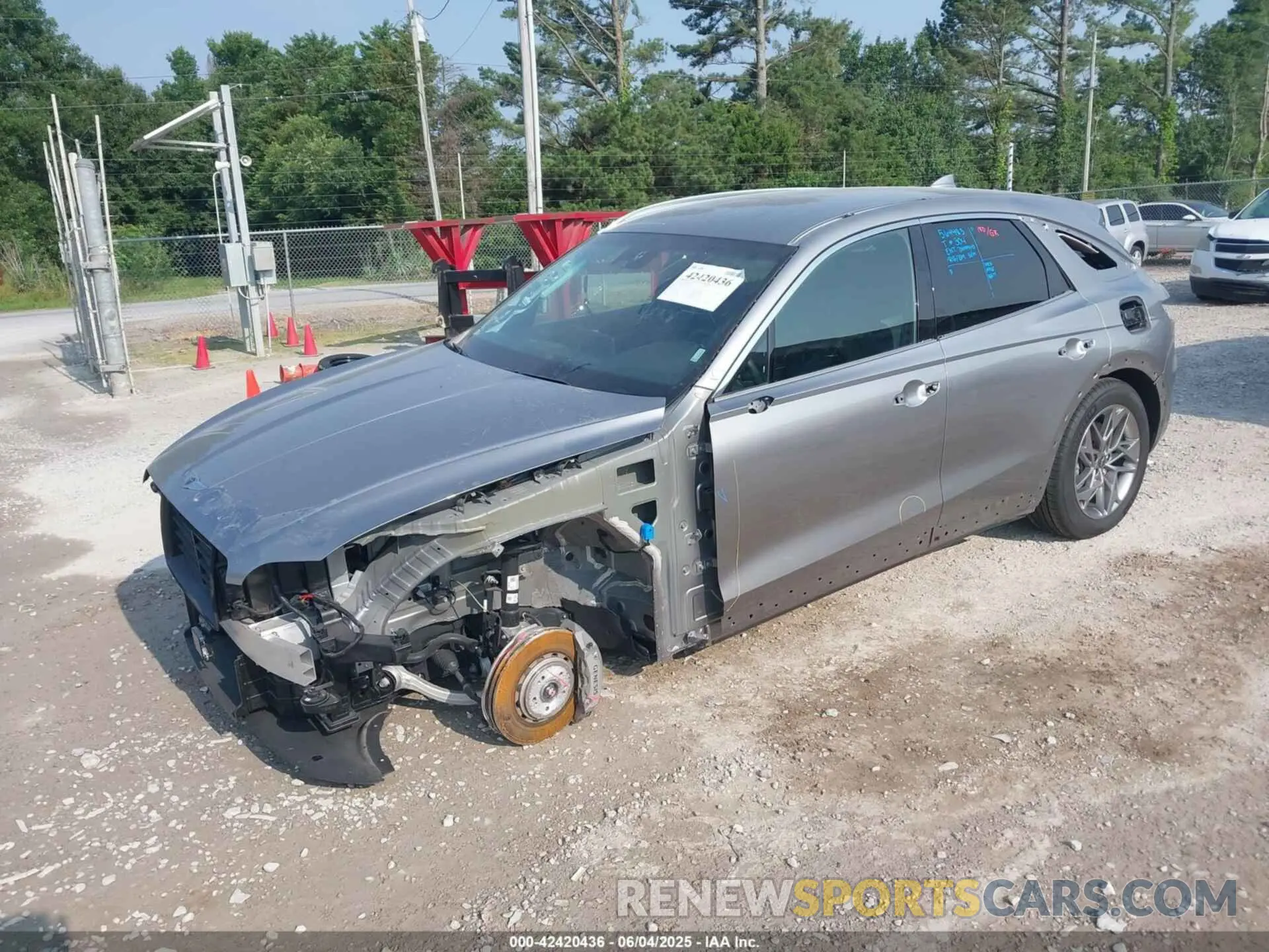 2 Photograph of a damaged car 5NMMADTB6SH031937 GENESIS GV70 2025