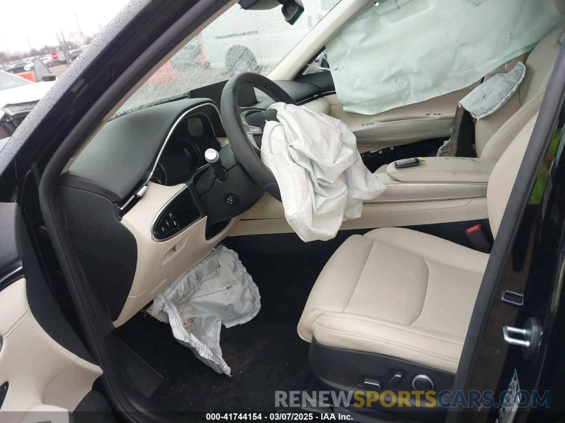 5 Photograph of a damaged car KMUMADTB6SU178118 GENESIS GV70 2025