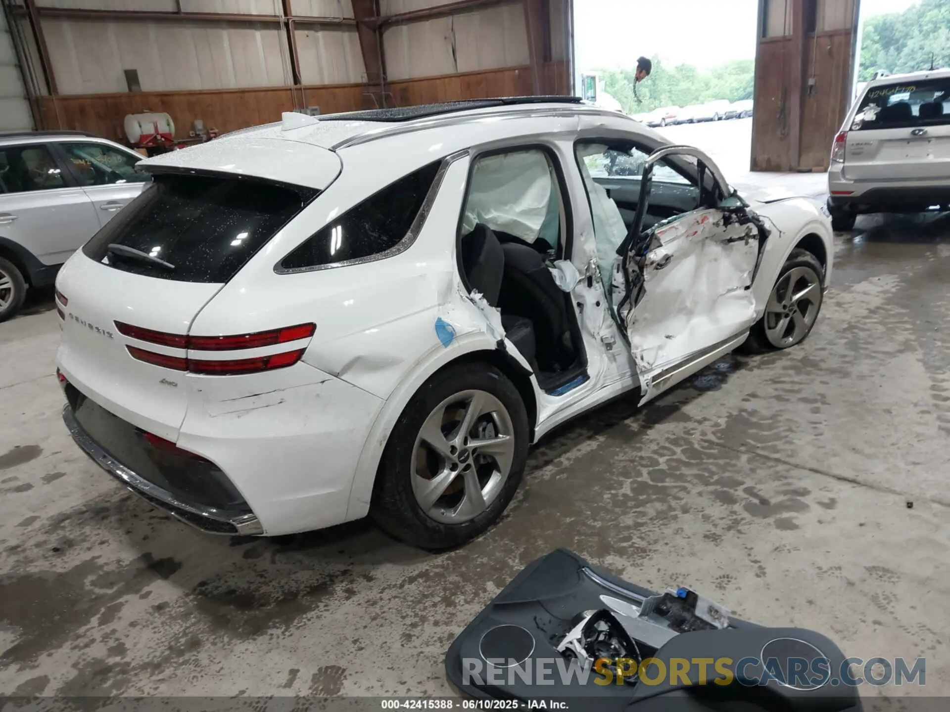4 Photograph of a damaged car 5NMMADTBXTH036768 GENESIS GV70 2026