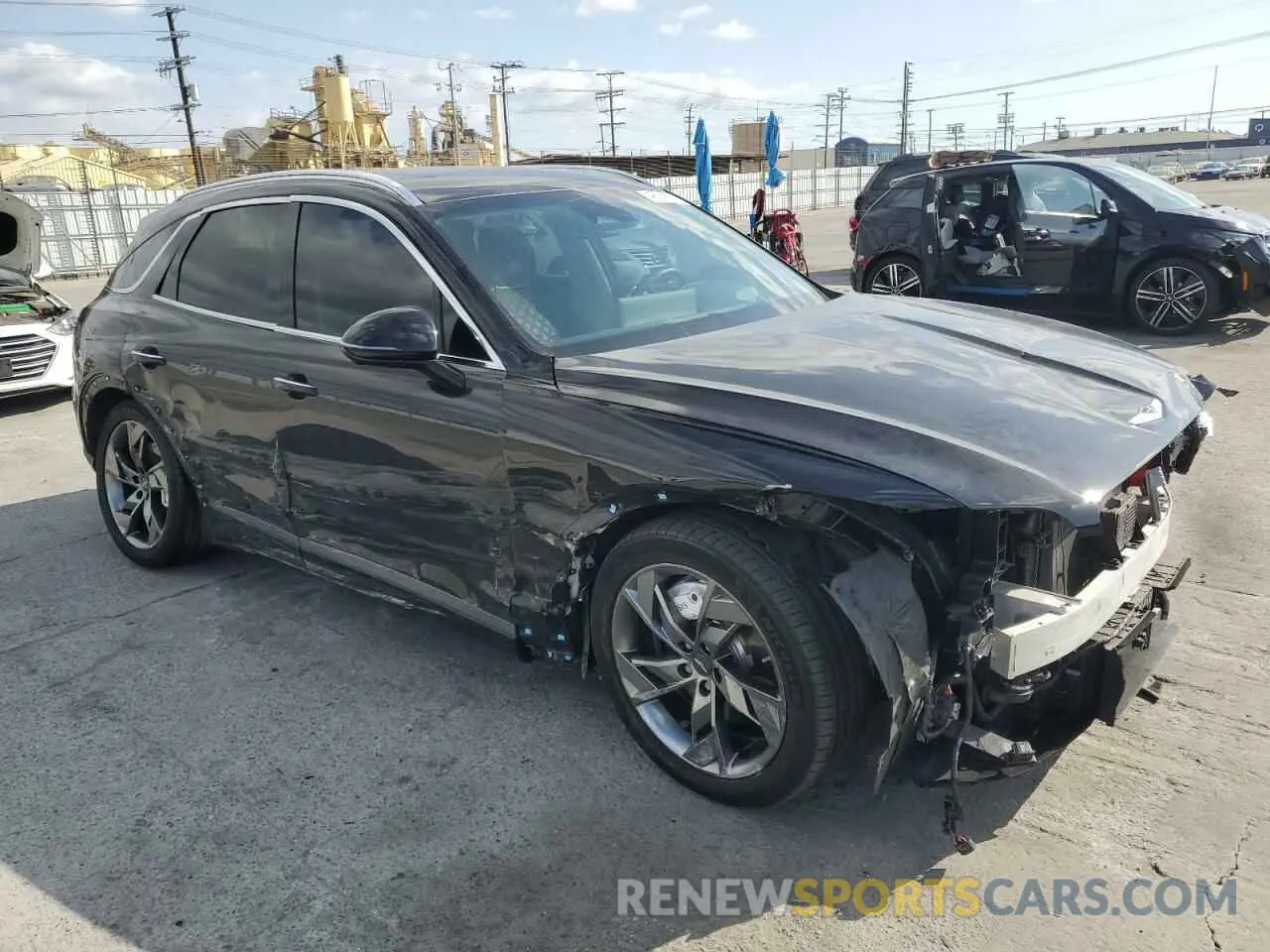 4 Photograph of a damaged car 5NMMCET1XRH001681 GENESIS GV70 ADVAN 2024