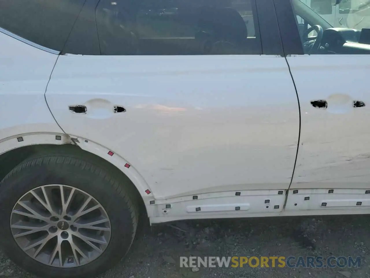 11 Photograph of a damaged car KMUHBDSB9MU036008 GENESIS GV80 2021