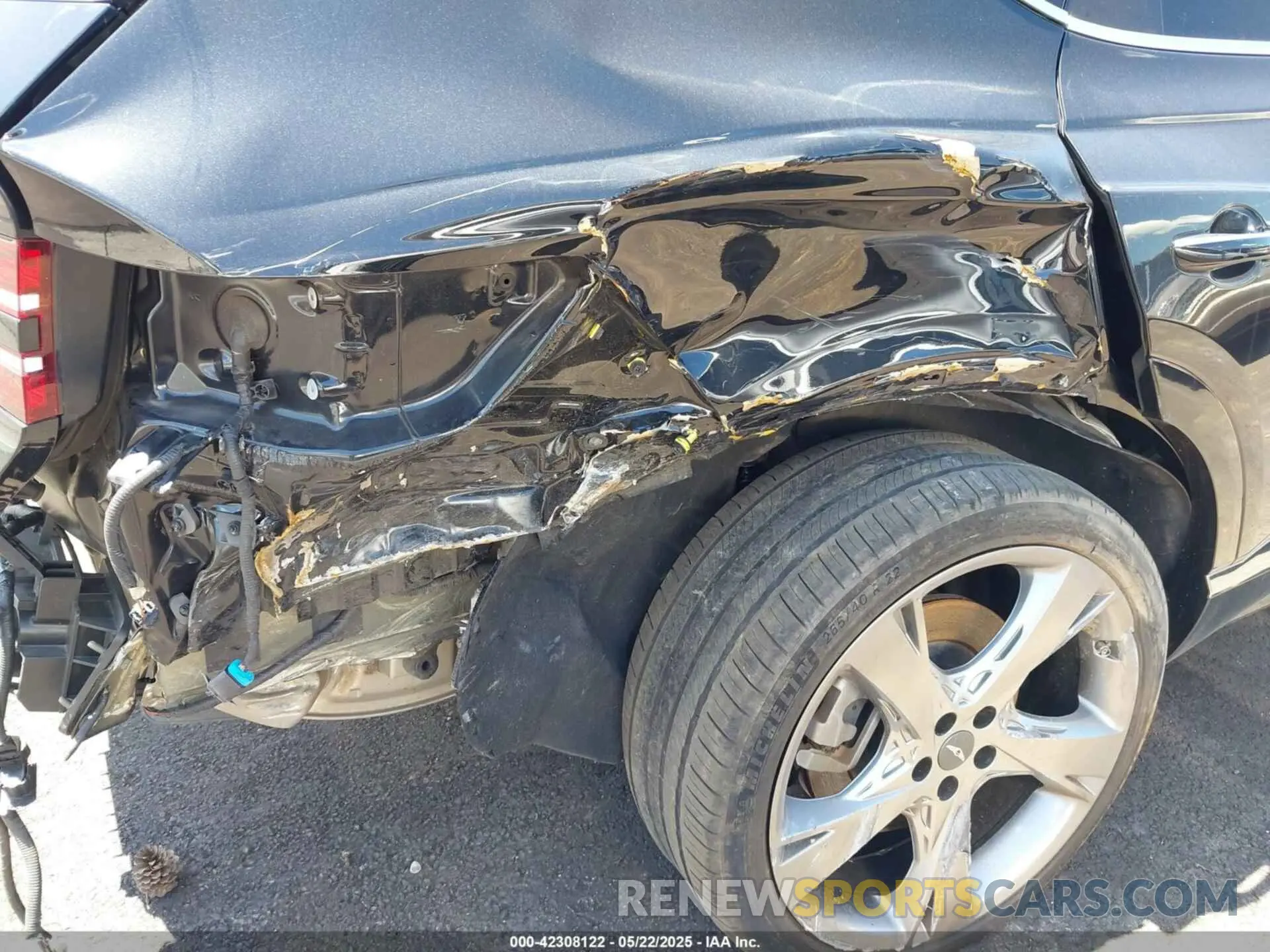 20 Photograph of a damaged car KMUHCESC4MU031634 GENESIS GV80 2021