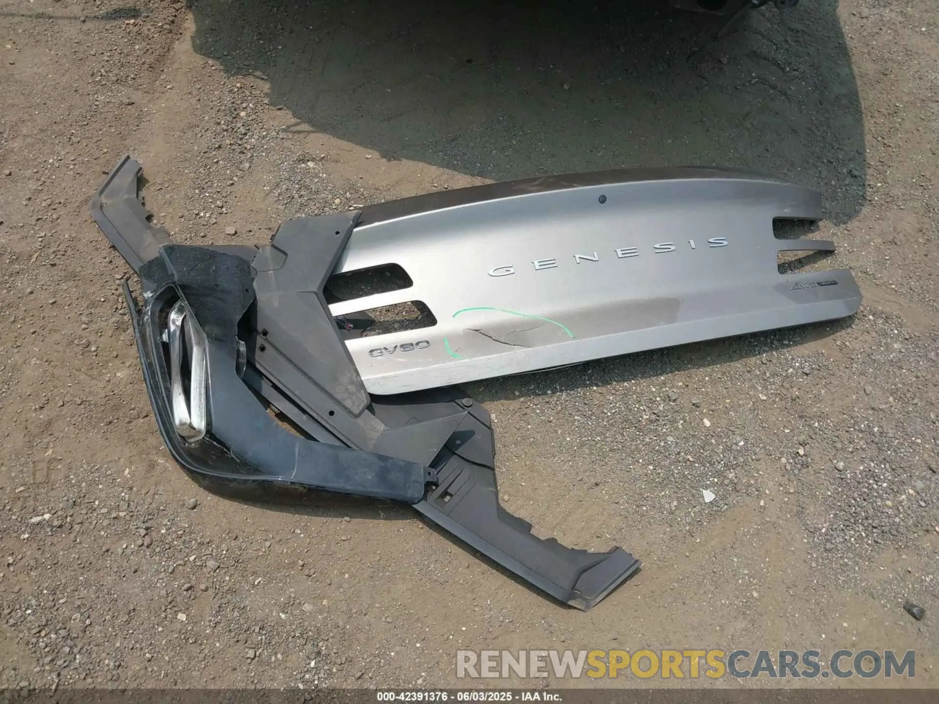 12 Photograph of a damaged car KMUHCESC4MU037045 GENESIS GV80 2021