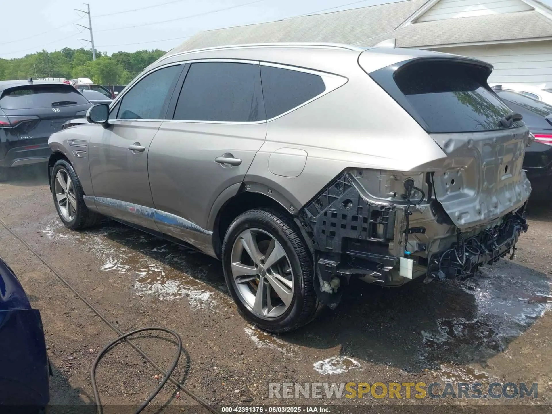 3 Photograph of a damaged car KMUHCESC4MU037045 GENESIS GV80 2021