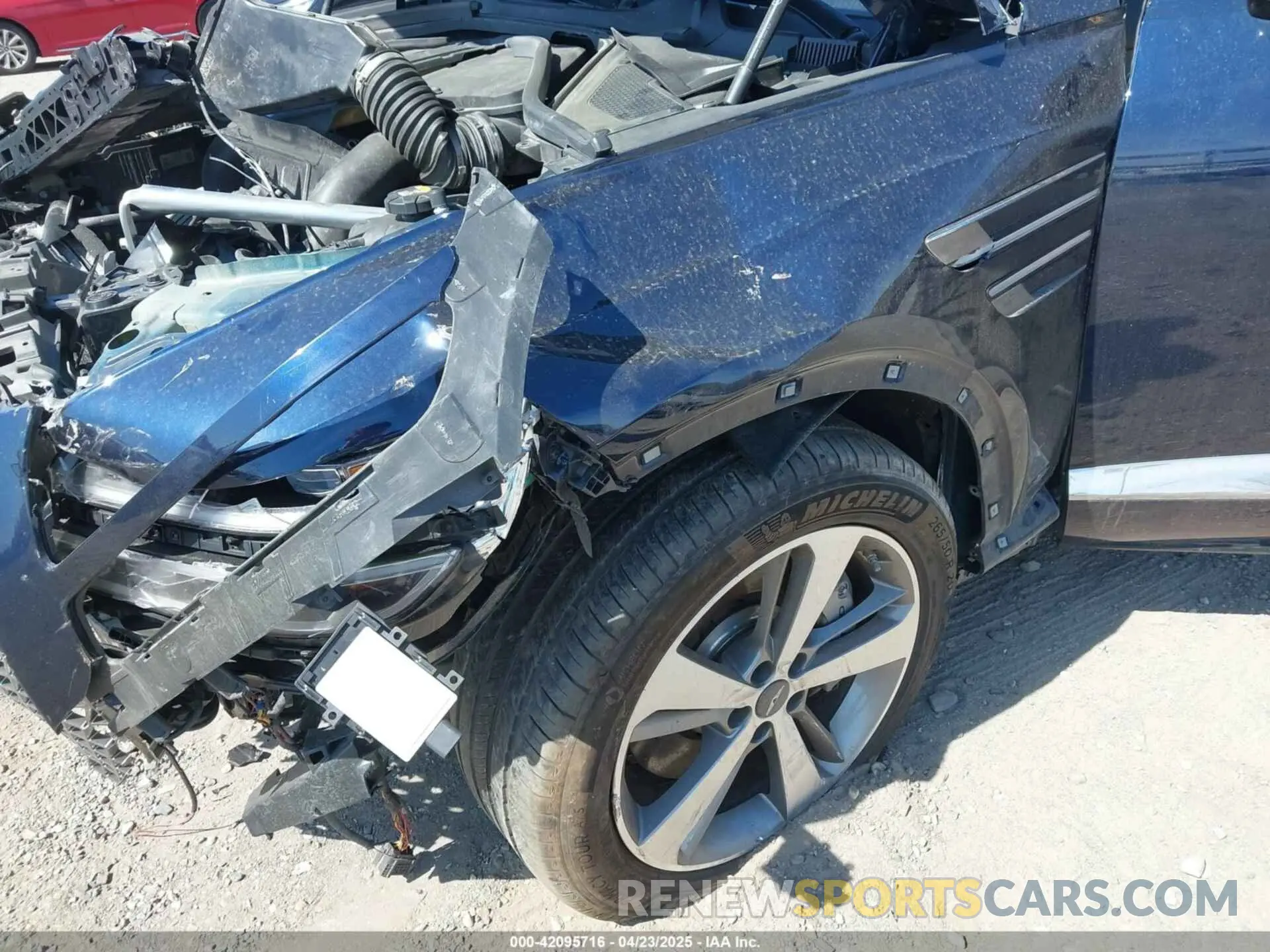 18 Photograph of a damaged car KMUHCESC7MU066507 GENESIS GV80 2021