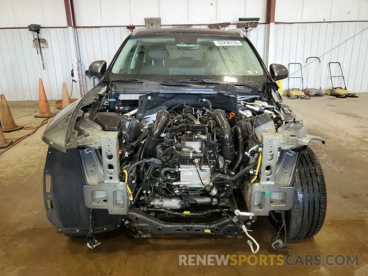 5 Photograph of a damaged car KMUHCESC9MU060028 GENESIS GV80 2021