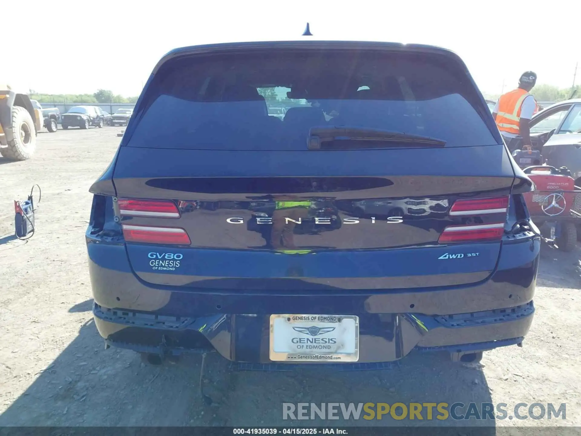 16 Photograph of a damaged car KMUHCESCXMU060538 GENESIS GV80 2021