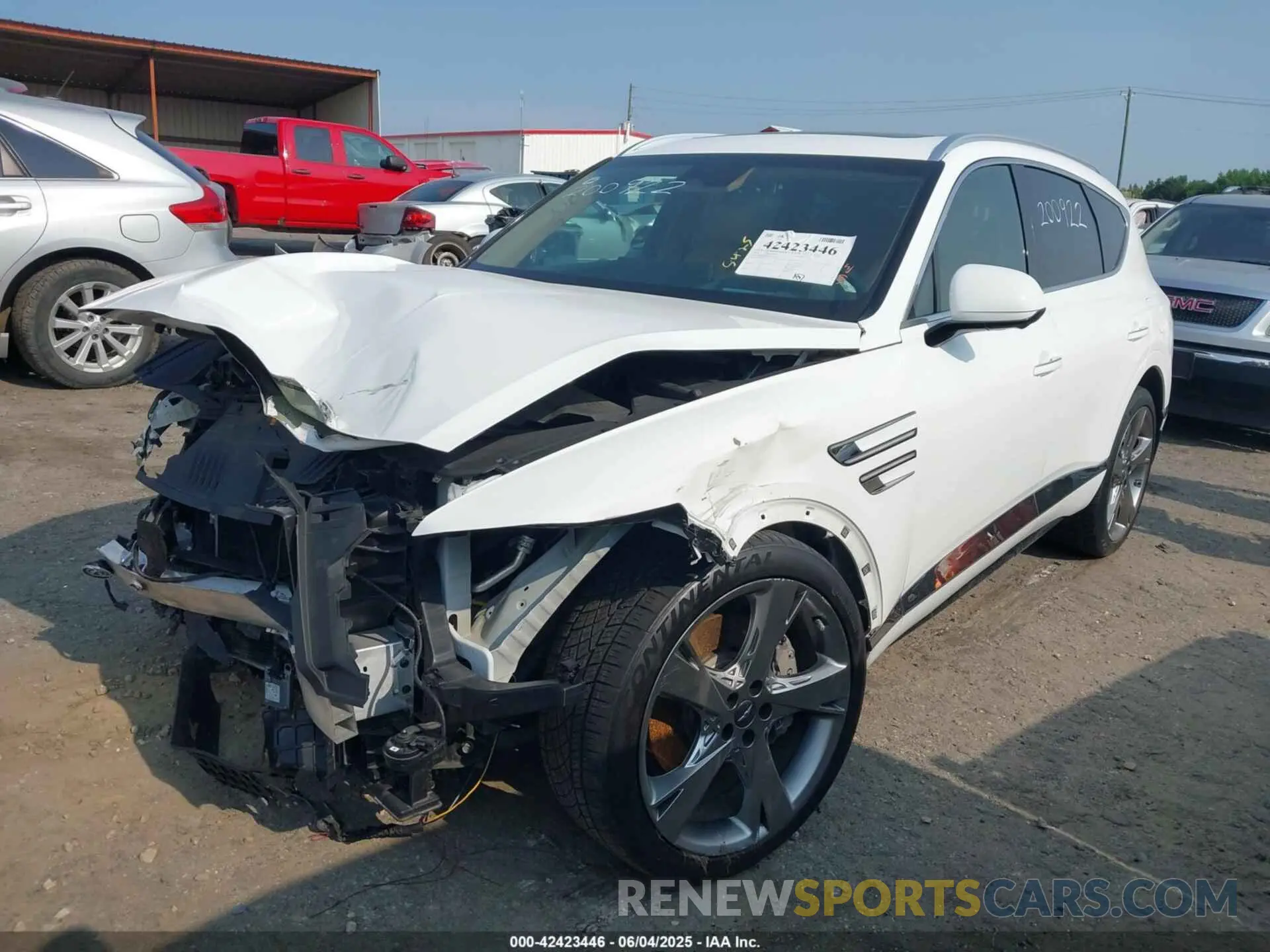 2 Photograph of a damaged car KMUHCESC6NU084725 GENESIS GV80 2022