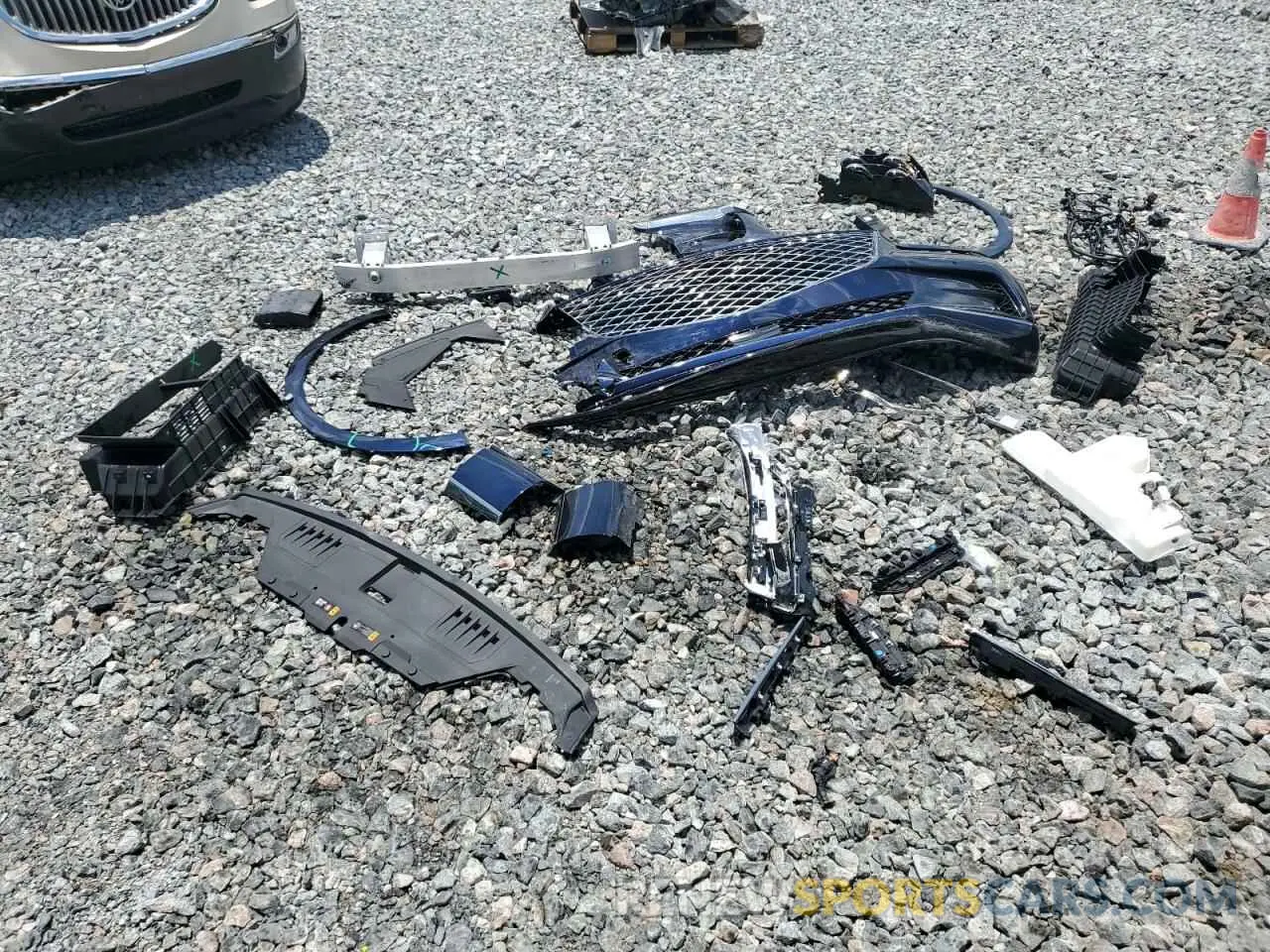 13 Photograph of a damaged car KMUHCESC8NU100536 GENESIS GV80 2022