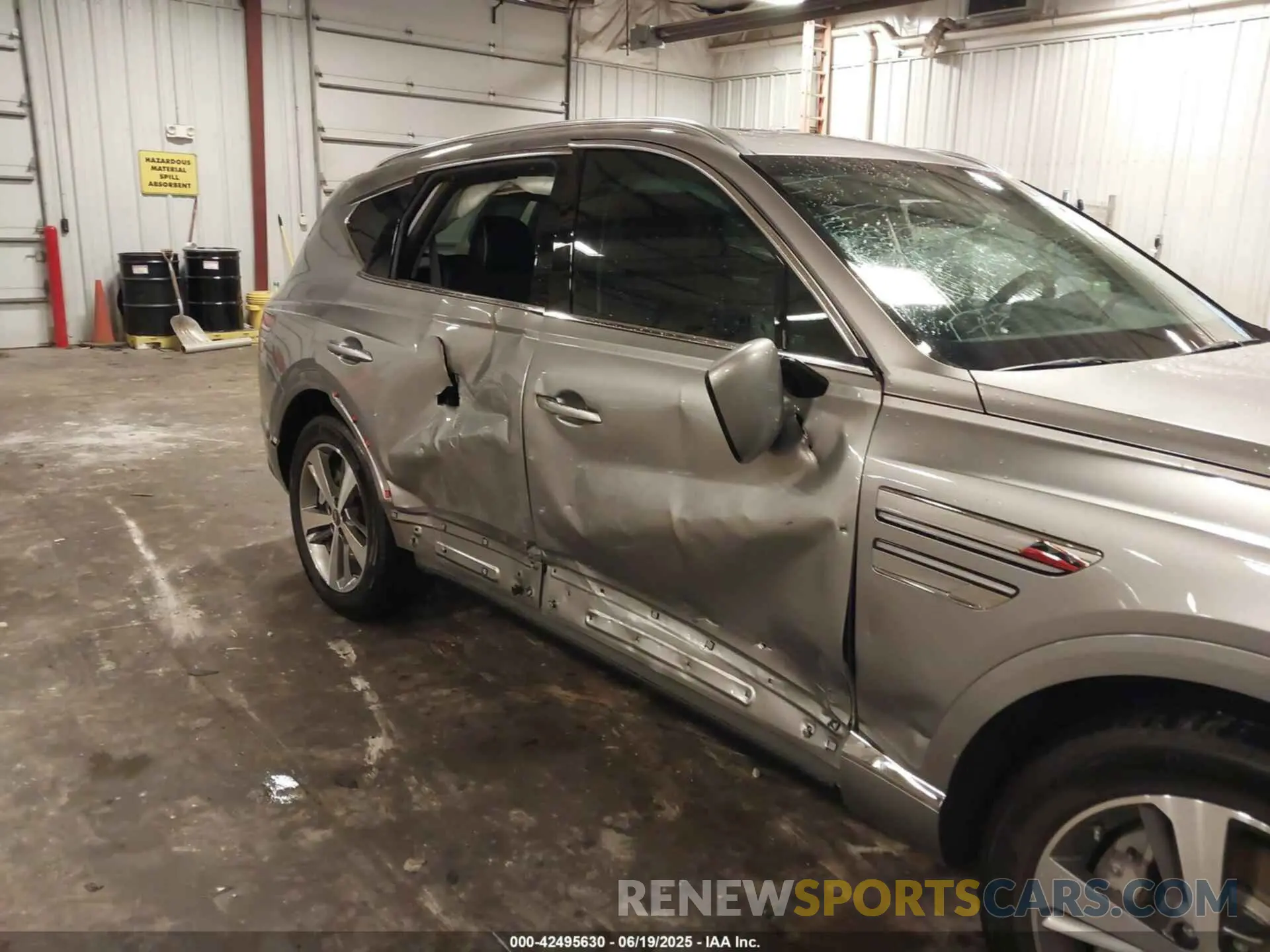 19 Photograph of a damaged car KMUHBDSB4PU130267 GENESIS GV80 2023