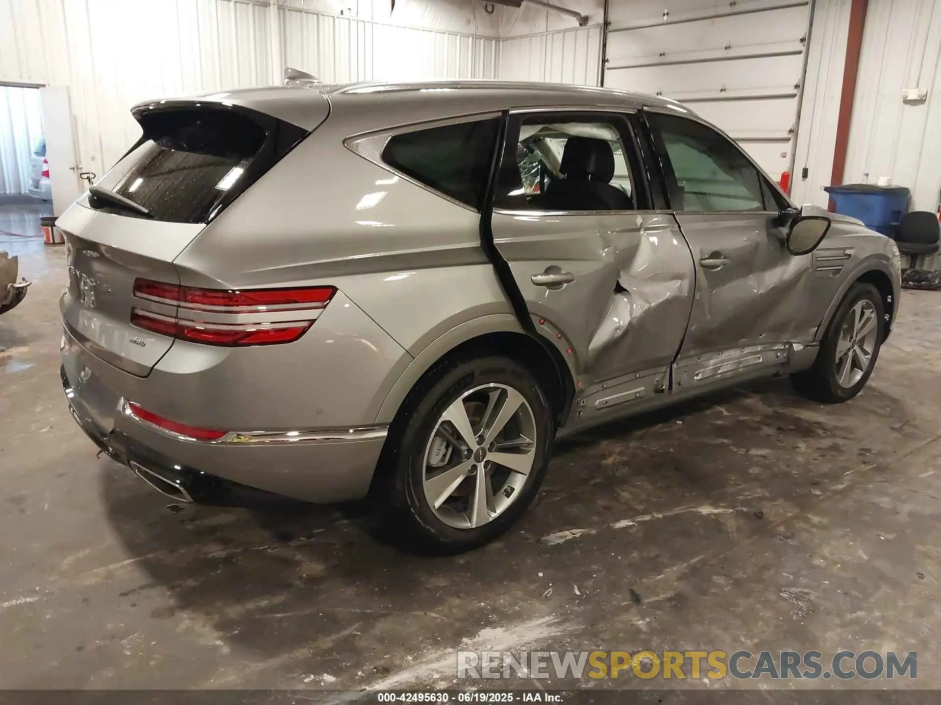 4 Photograph of a damaged car KMUHBDSB4PU130267 GENESIS GV80 2023
