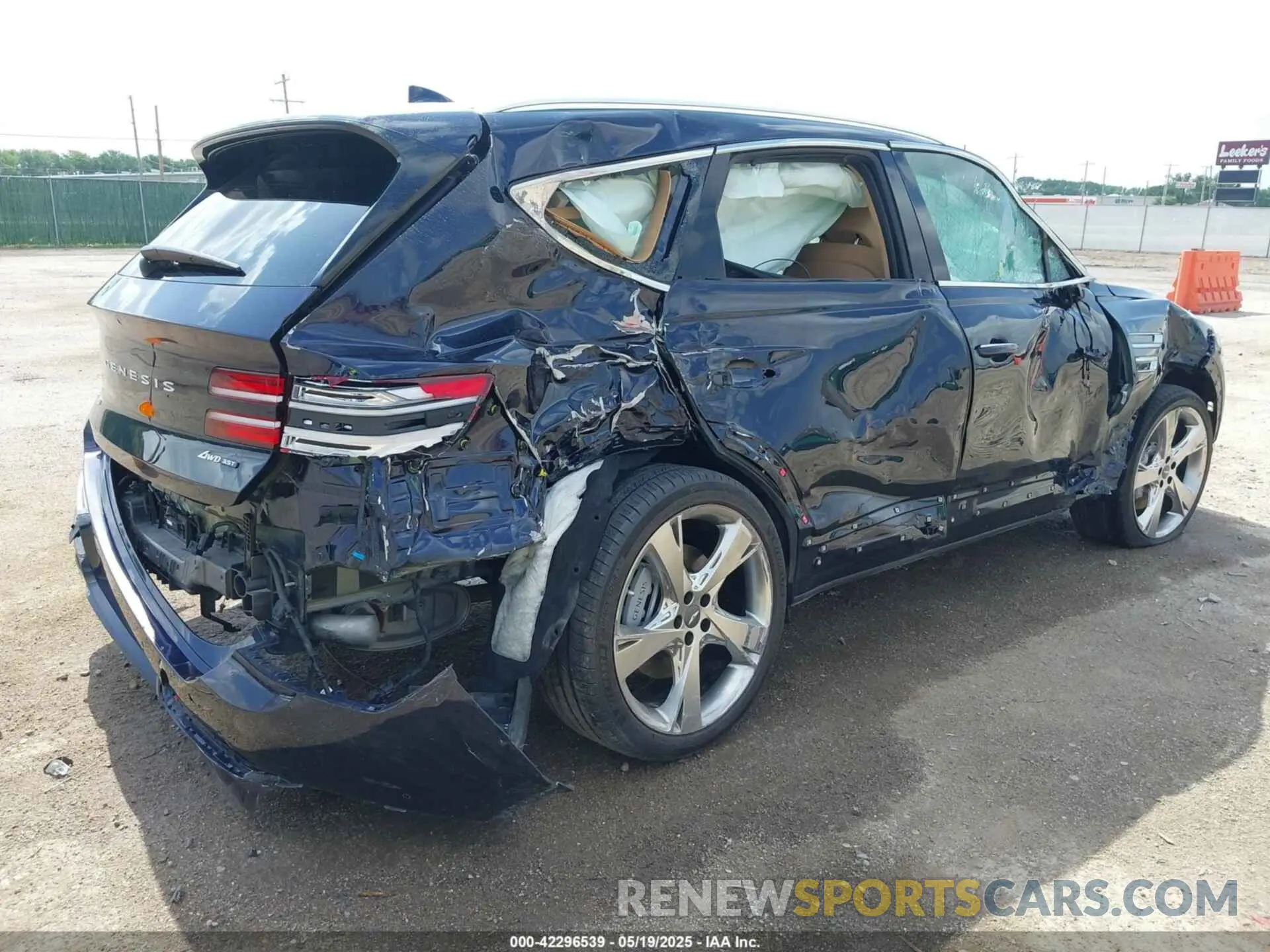 4 Photograph of a damaged car KMUHCESC6PU147034 GENESIS GV80 2023