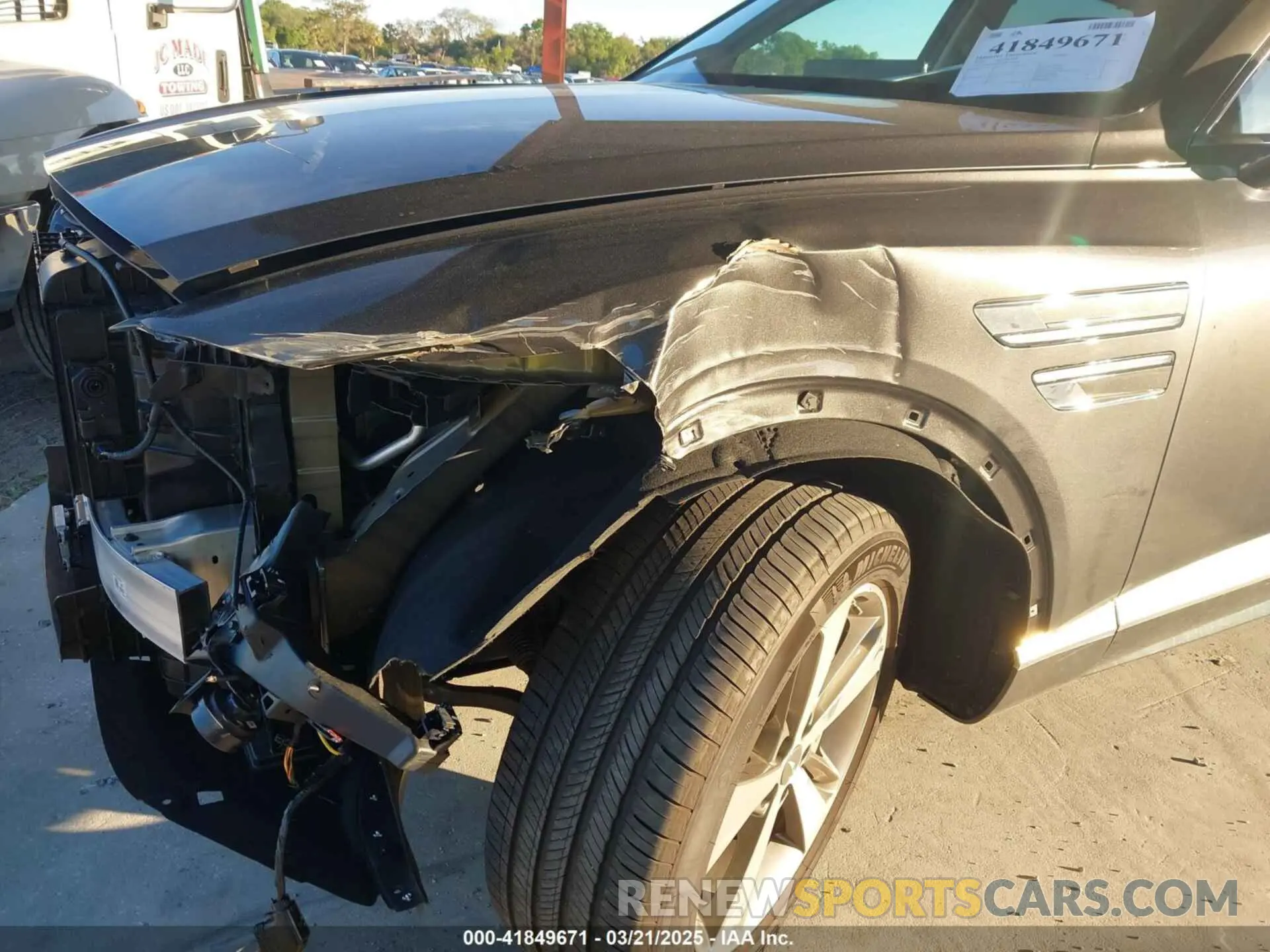 17 Photograph of a damaged car KMUHBDSB1RU187903 GENESIS GV80 2024