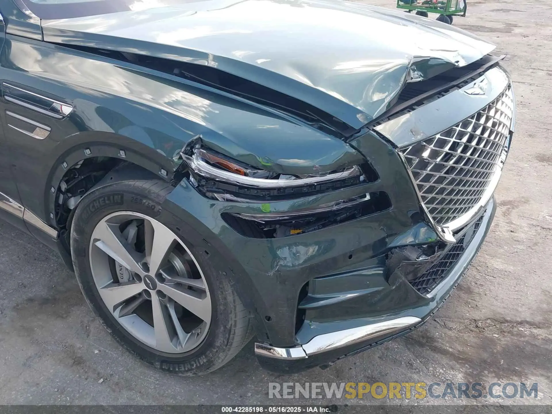17 Photograph of a damaged car KMUHBDSB7RU154890 GENESIS GV80 2024