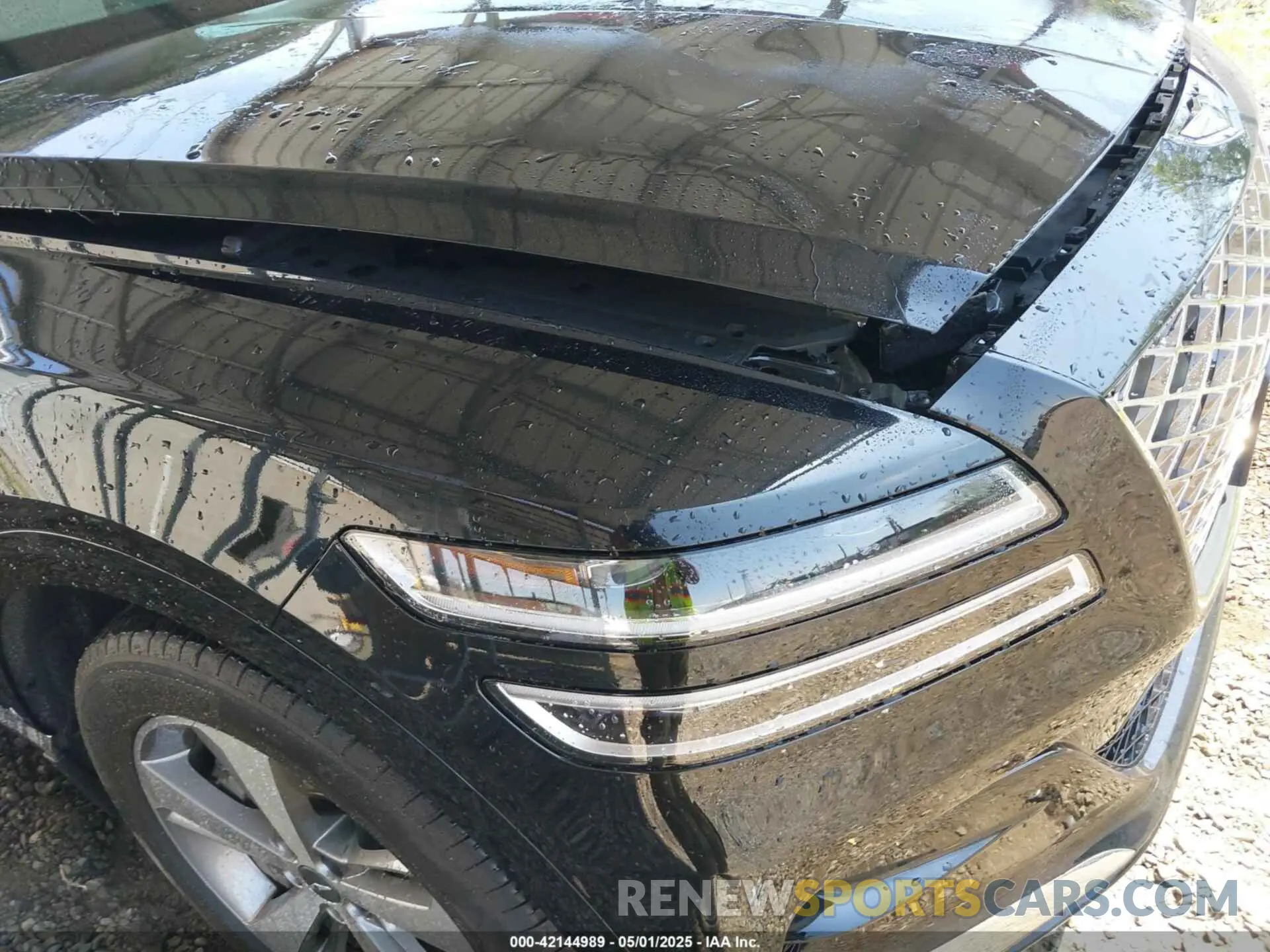 18 Photograph of a damaged car KMUHBDSB9RU172288 GENESIS GV80 2024