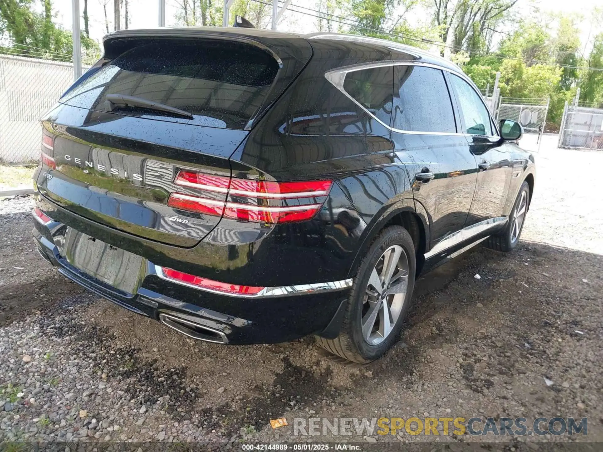 4 Photograph of a damaged car KMUHBDSB9RU172288 GENESIS GV80 2024