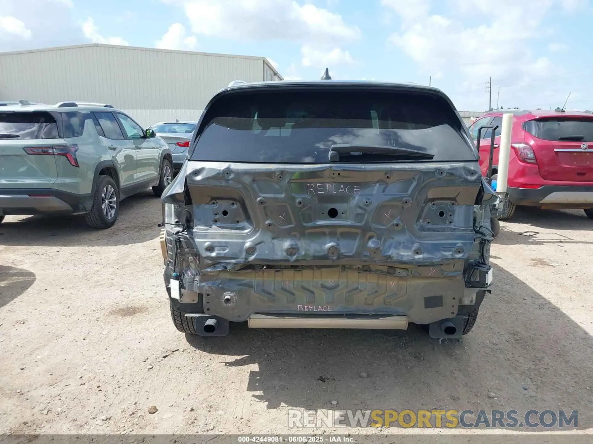 17 Photograph of a damaged car KMUHBDSB9RU209209 GENESIS GV80 2024