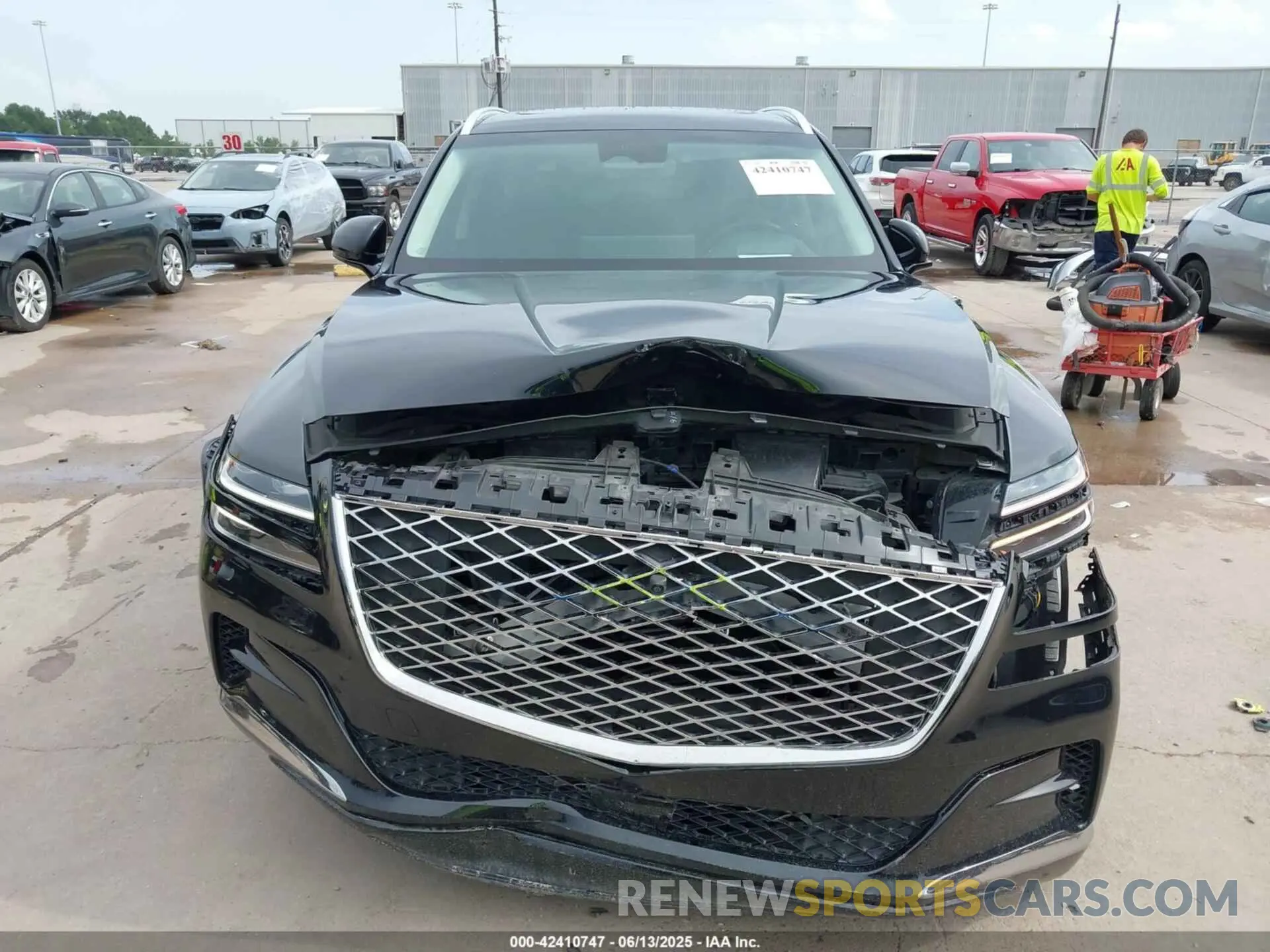 12 Photograph of a damaged car KMUHCESC4RU151408 GENESIS GV80 2024