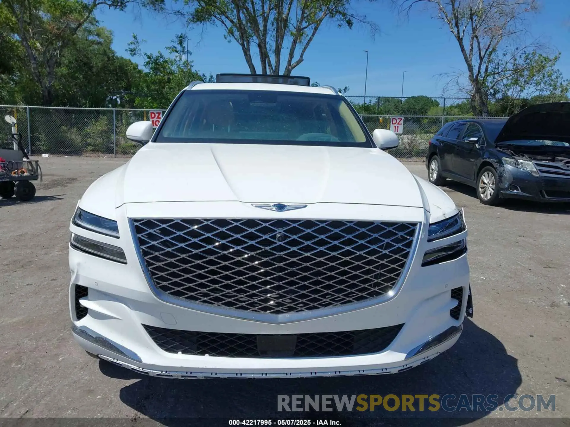 13 Photograph of a damaged car KMUHCESC5RU205007 GENESIS GV80 2024