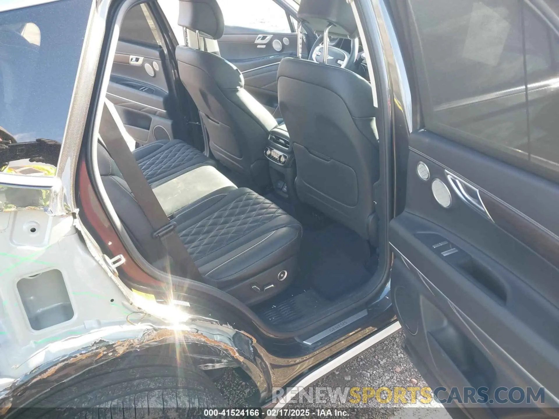 8 Photograph of a damaged car KMUHCESC7RU180109 GENESIS GV80 2024