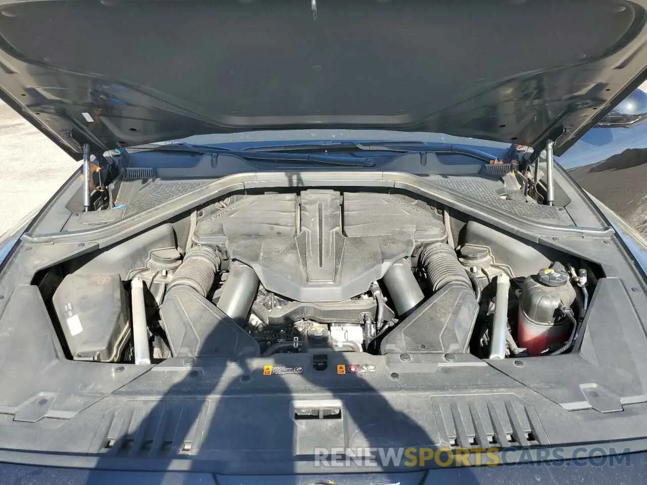 12 Photograph of a damaged car KMUHCESC8RU183004 GENESIS GV80 2024