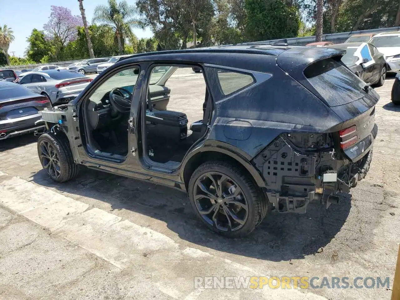 2 Photograph of a damaged car KMUHCESC9RU170651 GENESIS GV80 2024