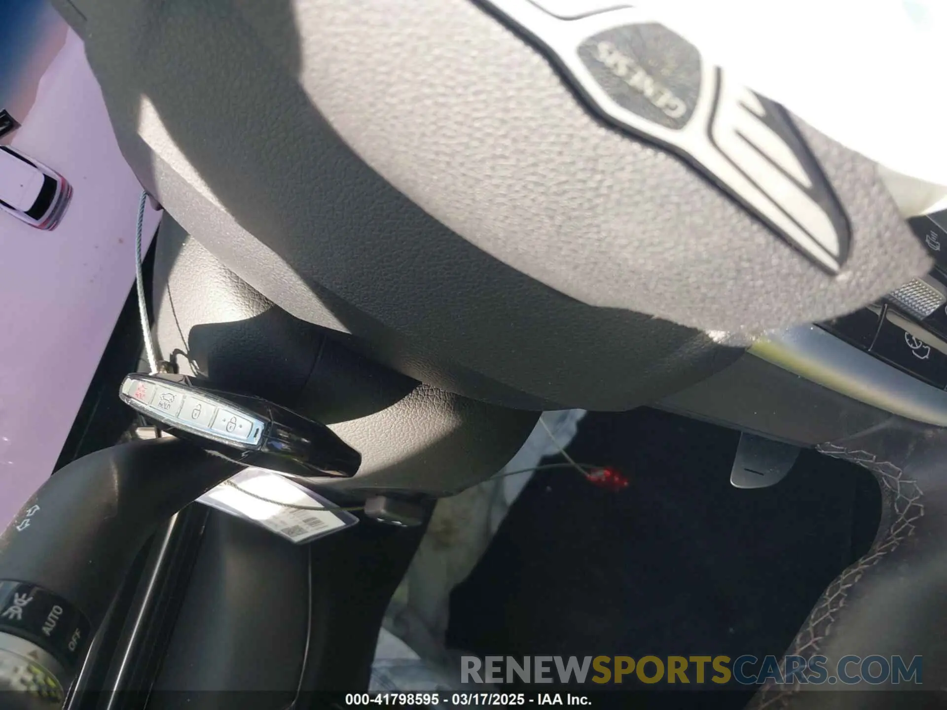 11 Photograph of a damaged car KMUHFESB0SU239716 GENESIS GV80 2025
