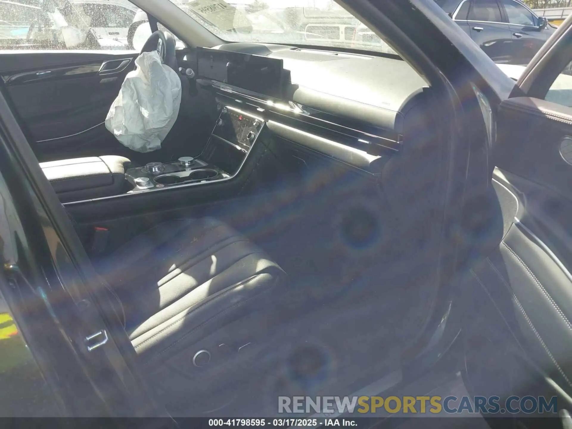 5 Photograph of a damaged car KMUHFESB0SU239716 GENESIS GV80 2025