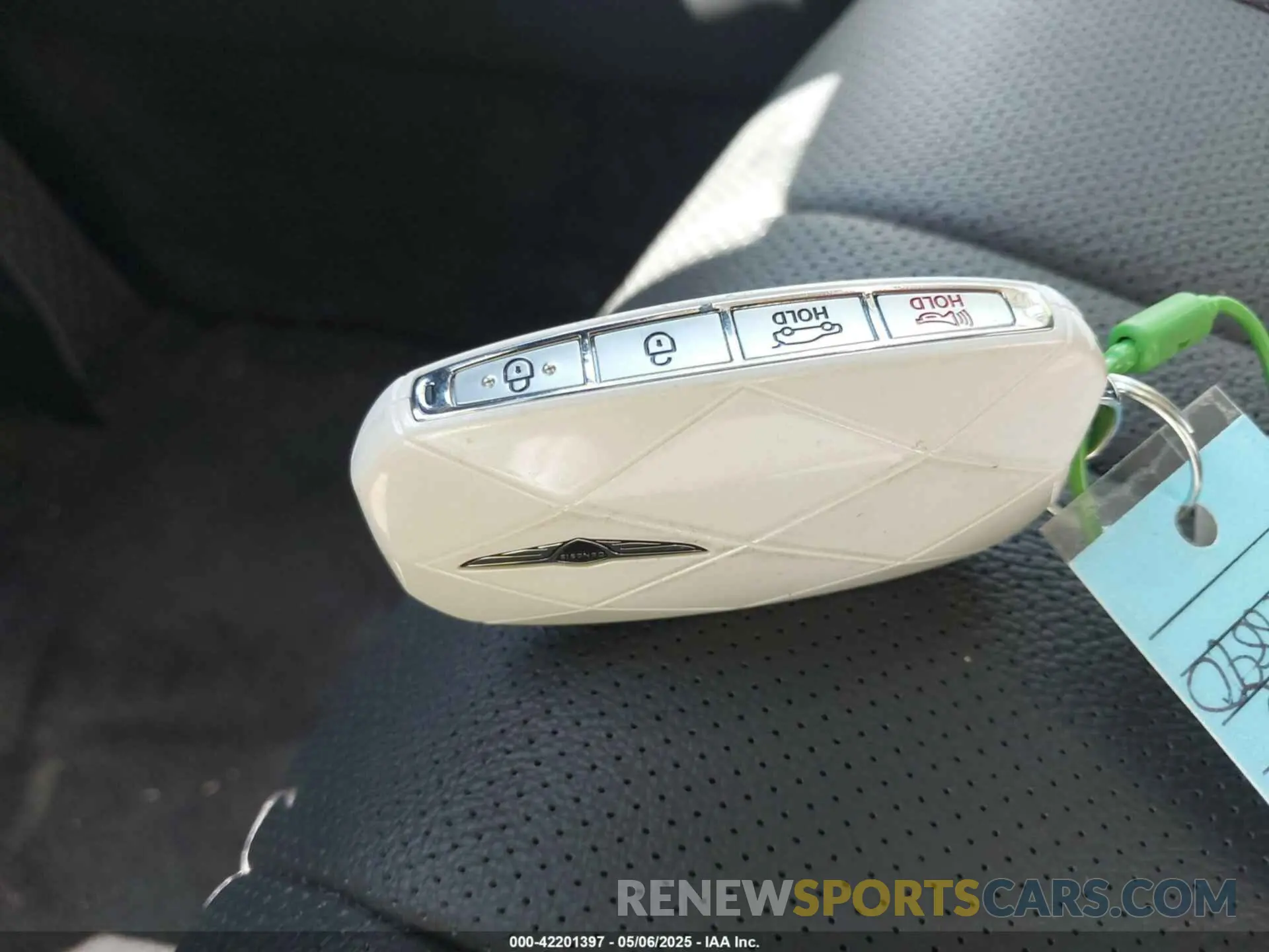 11 Photograph of a damaged car KMUHFESB4SU248645 GENESIS GV80 2025