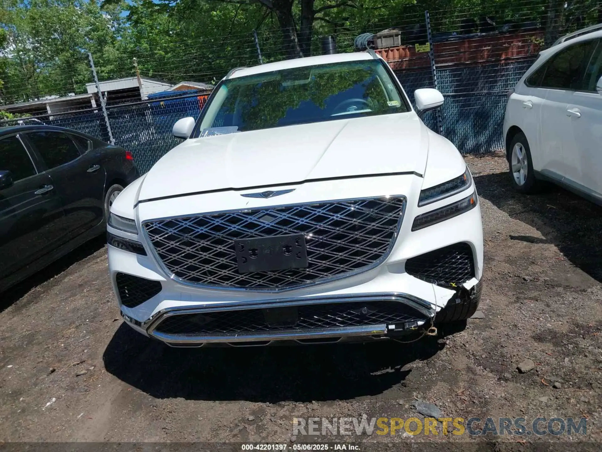 12 Photograph of a damaged car KMUHFESB4SU248645 GENESIS GV80 2025