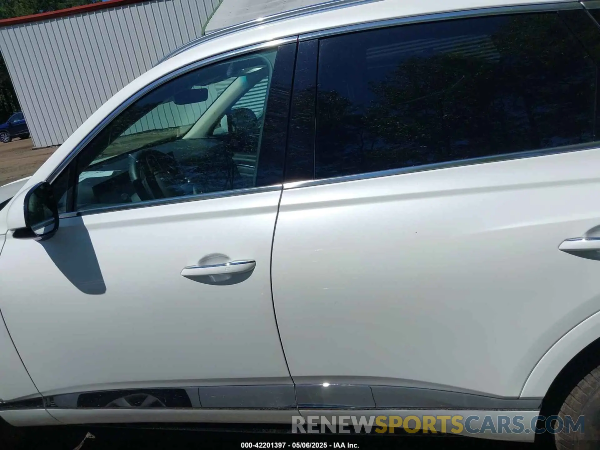 14 Photograph of a damaged car KMUHFESB4SU248645 GENESIS GV80 2025