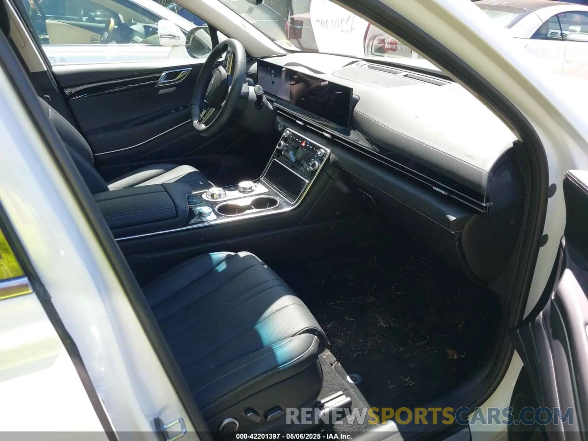 5 Photograph of a damaged car KMUHFESB4SU248645 GENESIS GV80 2025