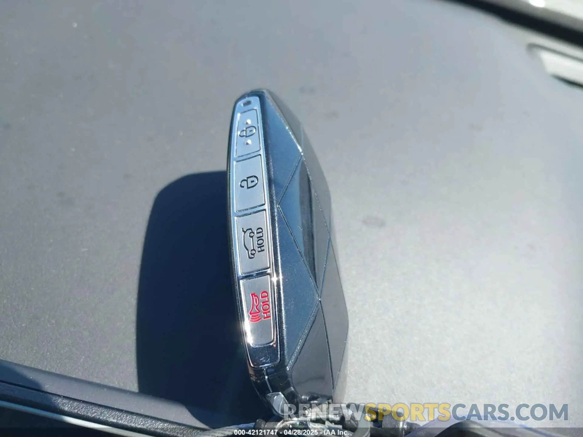 11 Photograph of a damaged car KMUHFESB6SU273191 GENESIS GV80 2025