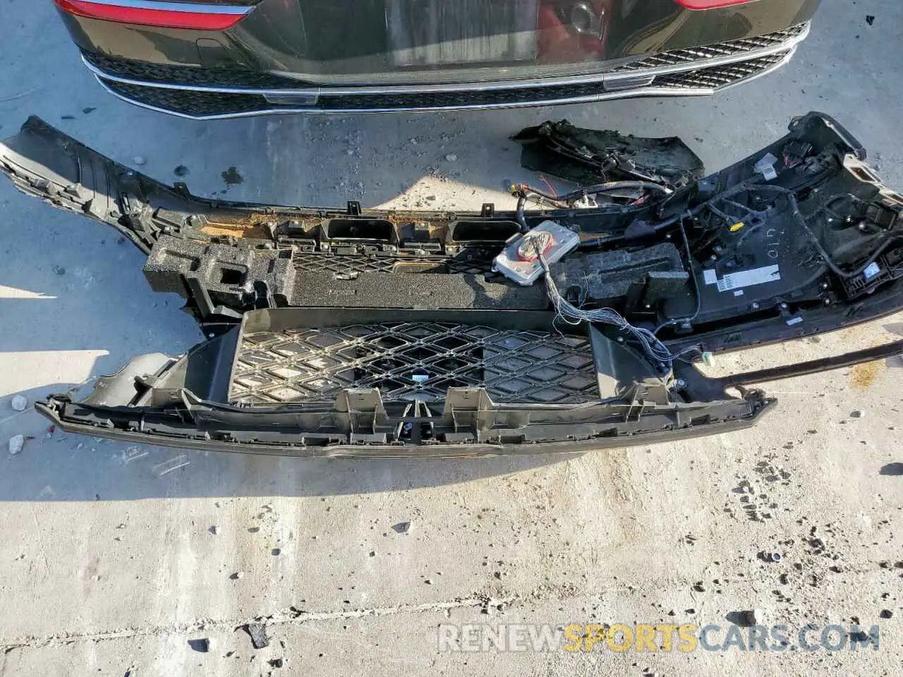 13 Photograph of a damaged car KMUHDESC9SU221942 GENESIS GV80 ADVAN 2025