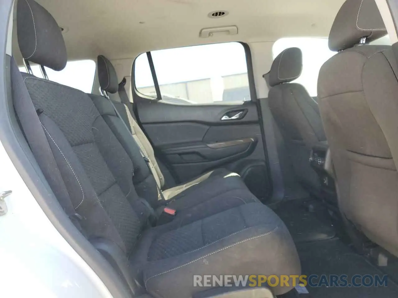 11 Photograph of a damaged car 1GKKNKLA0KZ118241 GMC ACADIA 2019
