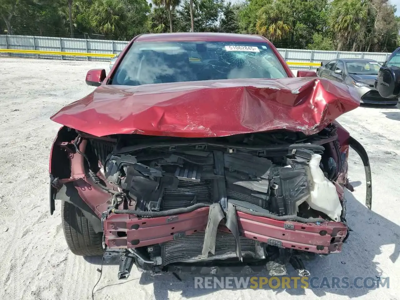 5 Photograph of a damaged car 1GKKNKLA0KZ137582 GMC ACADIA 2019