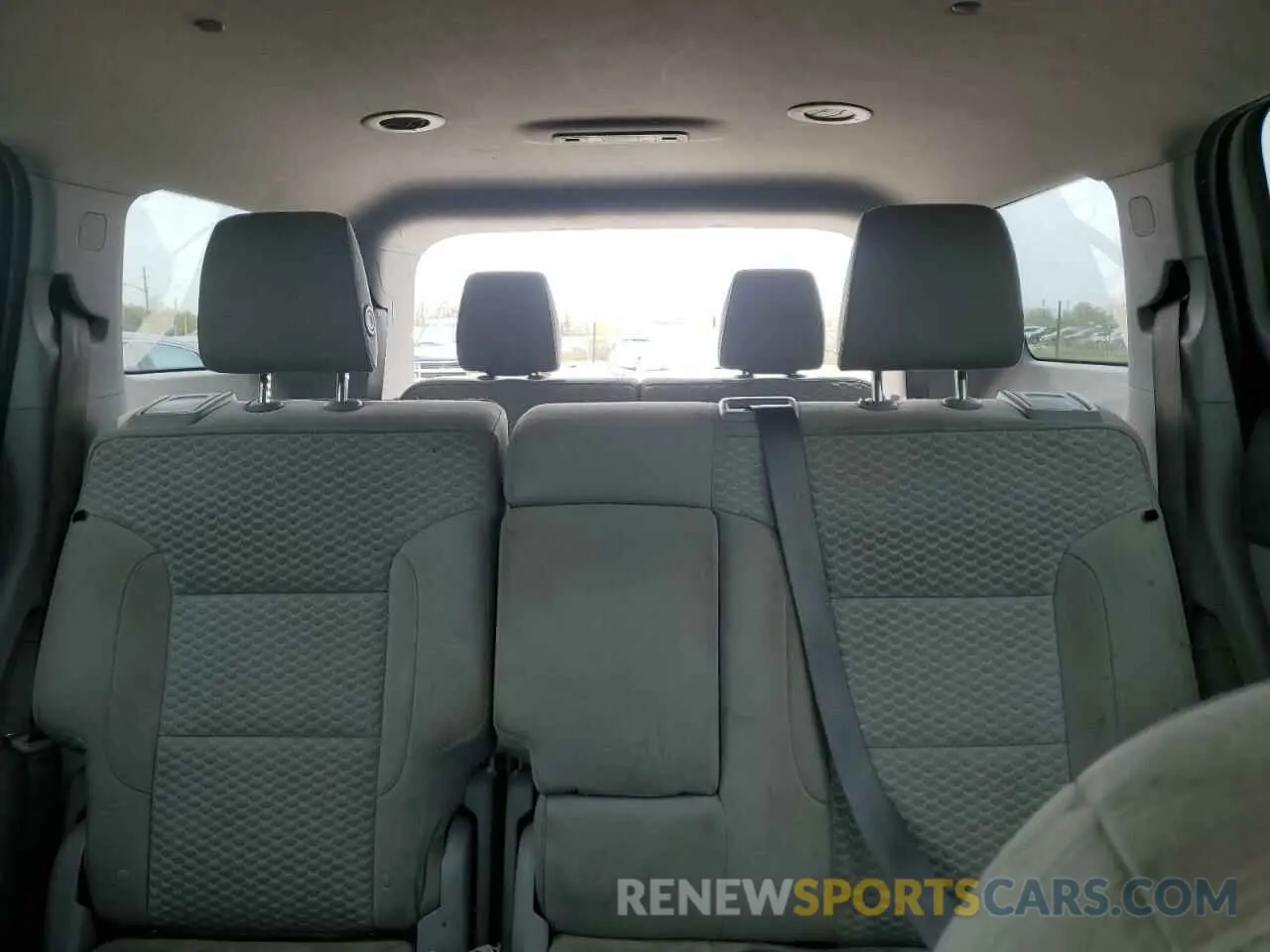 10 Photograph of a damaged car 1GKKNKLA0KZ138683 GMC ACADIA 2019