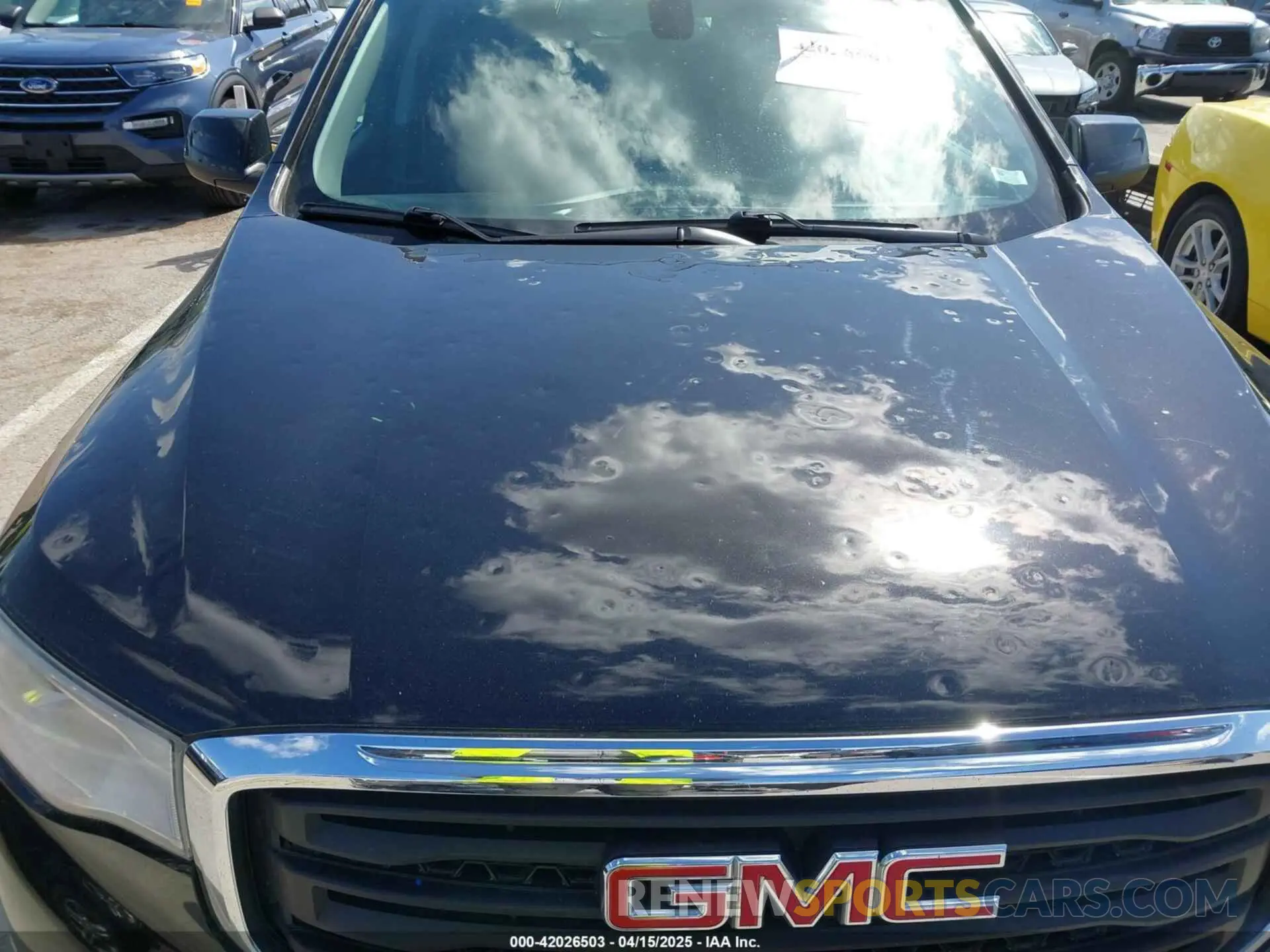 6 Photograph of a damaged car 1GKKNKLA0KZ195451 GMC ACADIA 2019