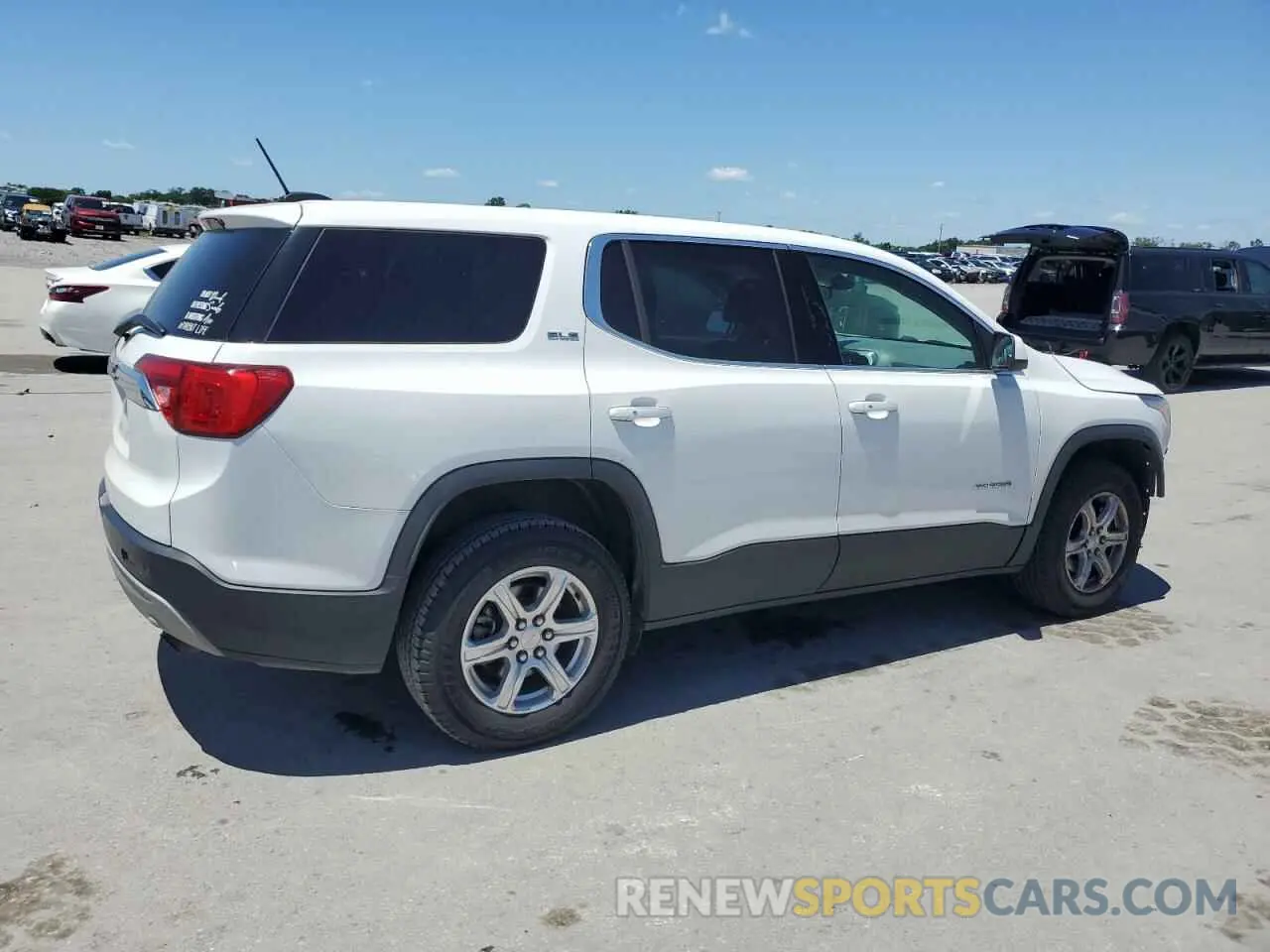 3 Photograph of a damaged car 1GKKNKLA0KZ258256 GMC ACADIA 2019