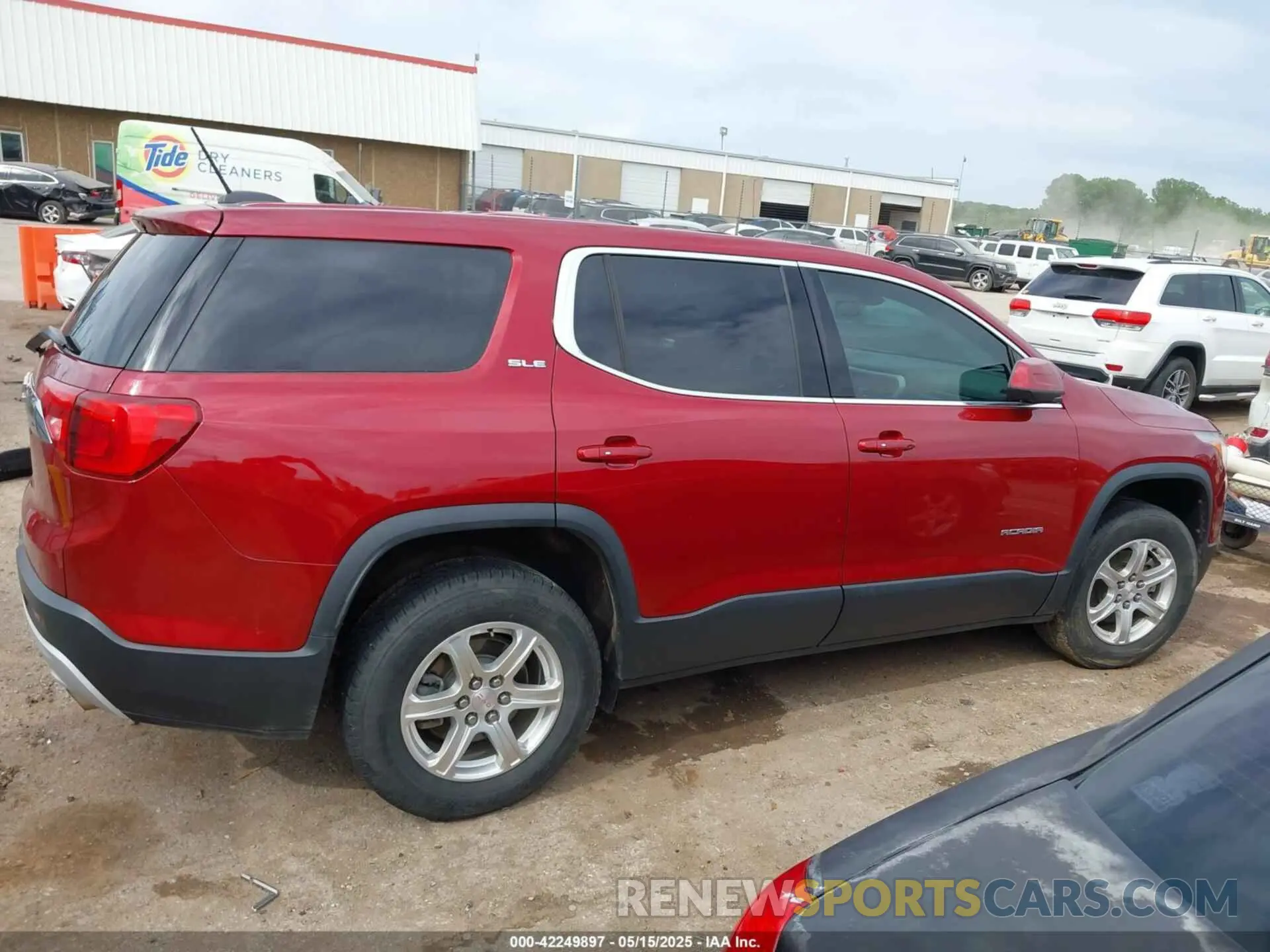 13 Photograph of a damaged car 1GKKNKLA0KZ287983 GMC ACADIA 2019