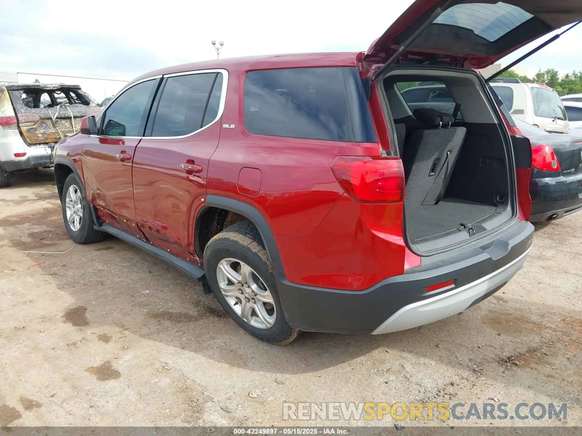 3 Photograph of a damaged car 1GKKNKLA0KZ287983 GMC ACADIA 2019