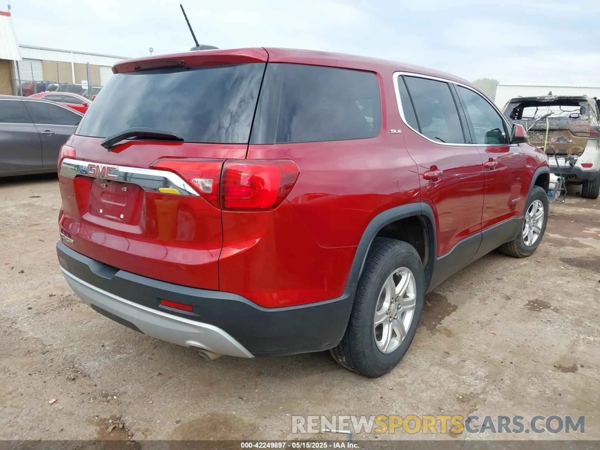 4 Photograph of a damaged car 1GKKNKLA0KZ287983 GMC ACADIA 2019