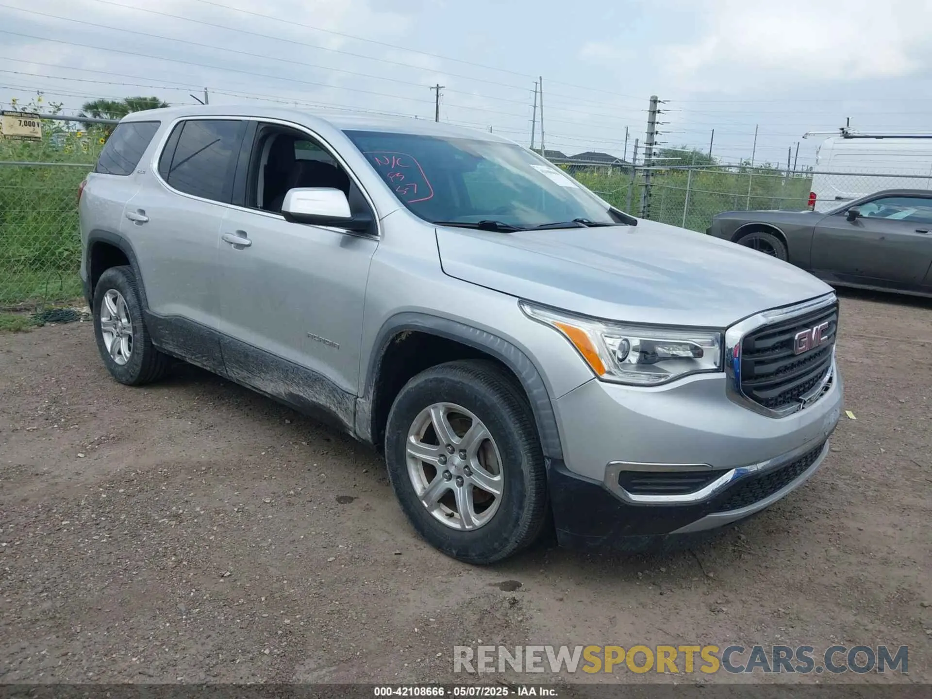 1 Photograph of a damaged car 1GKKNKLA1KZ124873 GMC ACADIA 2019