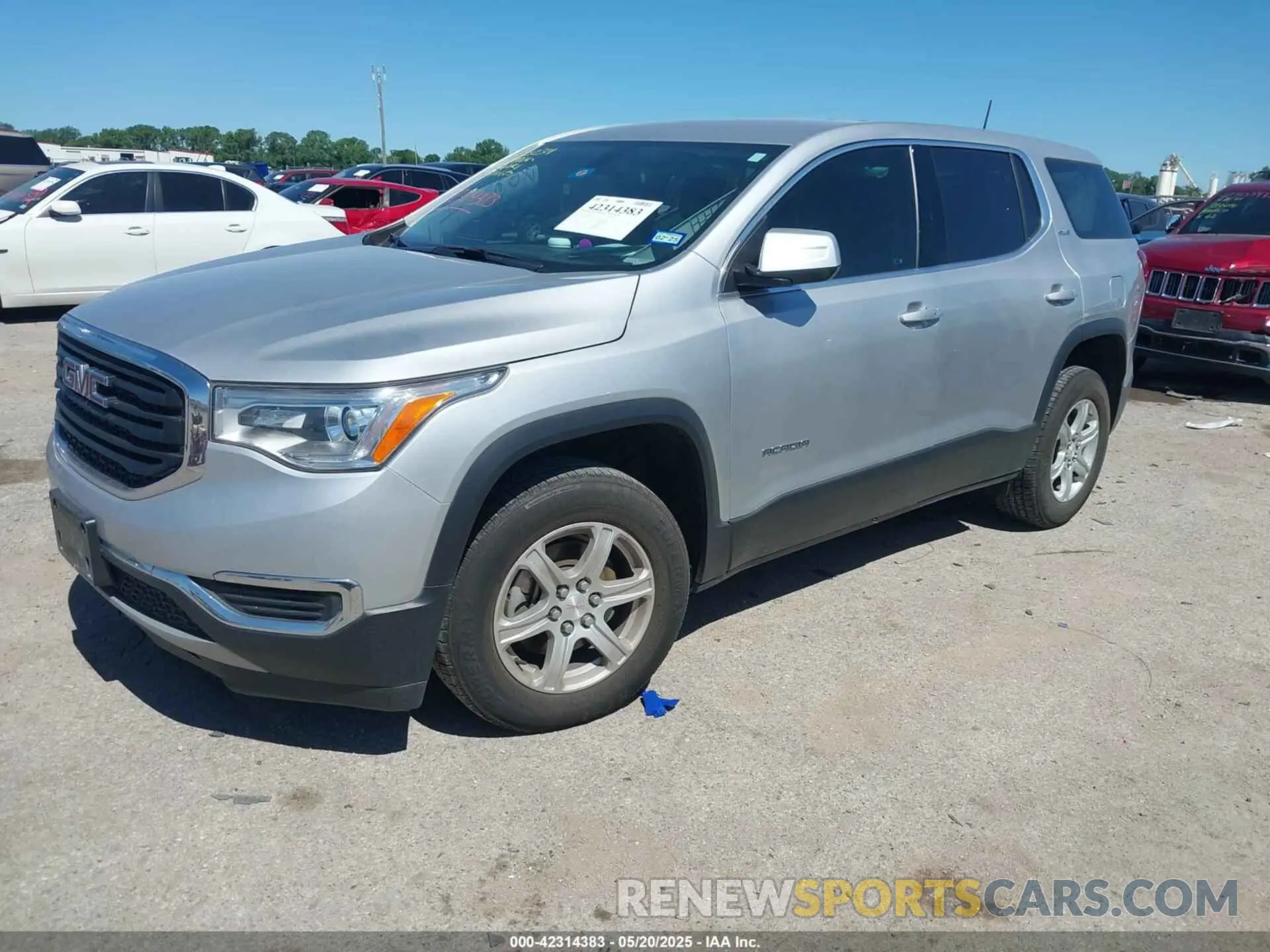 2 Photograph of a damaged car 1GKKNKLA1KZ196849 GMC ACADIA 2019