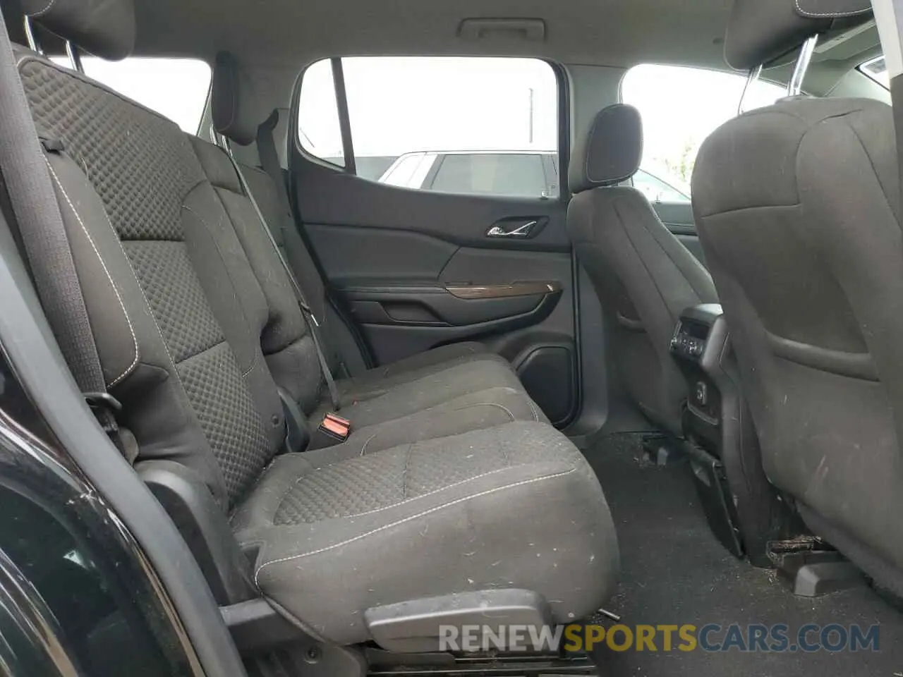11 Photograph of a damaged car 1GKKNKLA1KZ204870 GMC ACADIA 2019