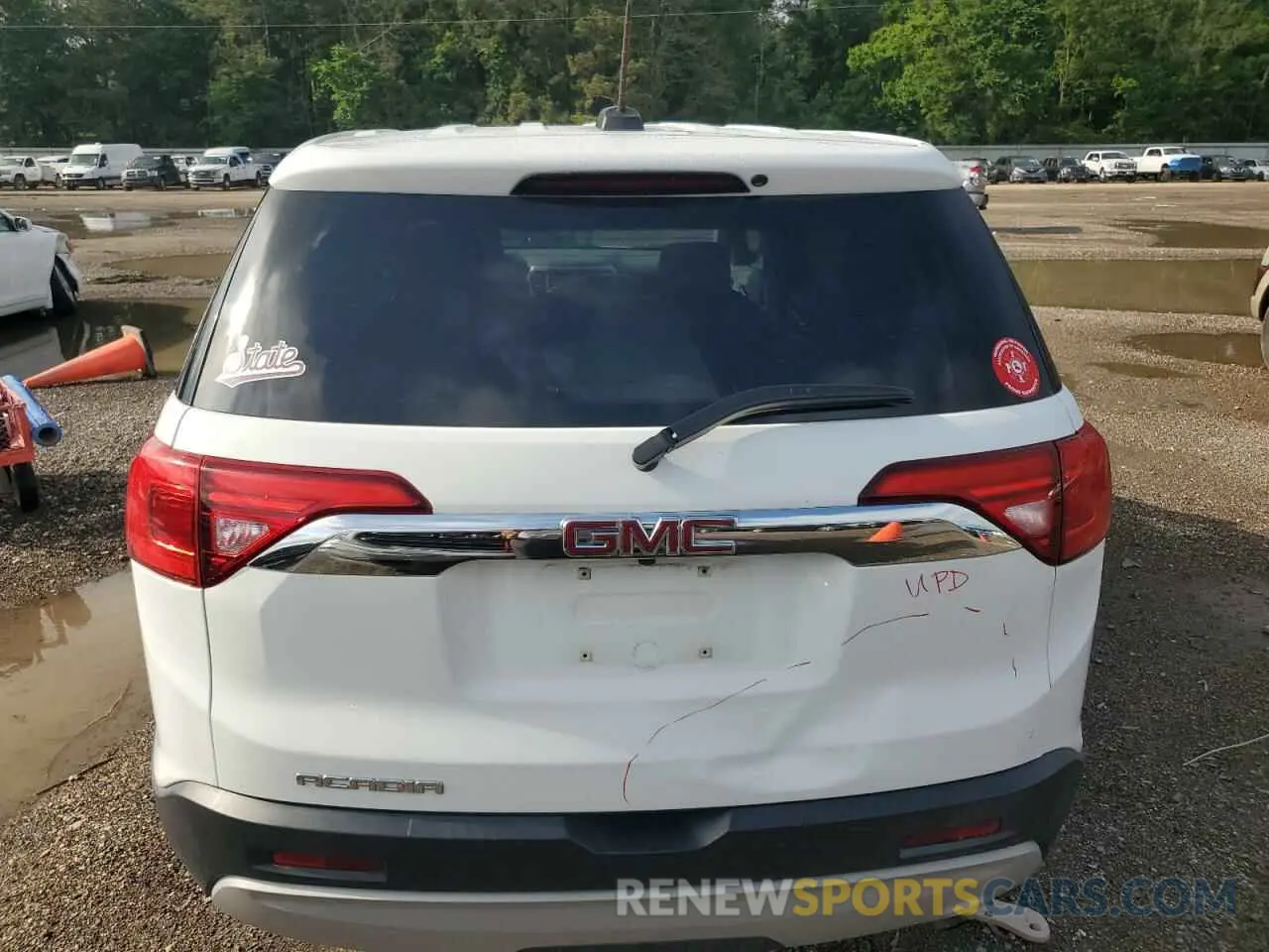 6 Photograph of a damaged car 1GKKNKLA1KZ237030 GMC ACADIA 2019