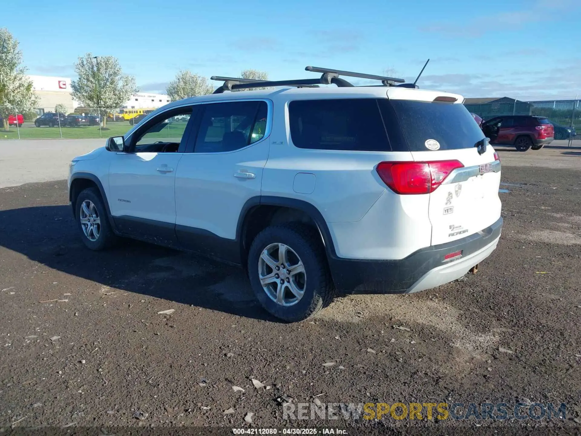 3 Photograph of a damaged car 1GKKNKLA1KZ267046 GMC ACADIA 2019