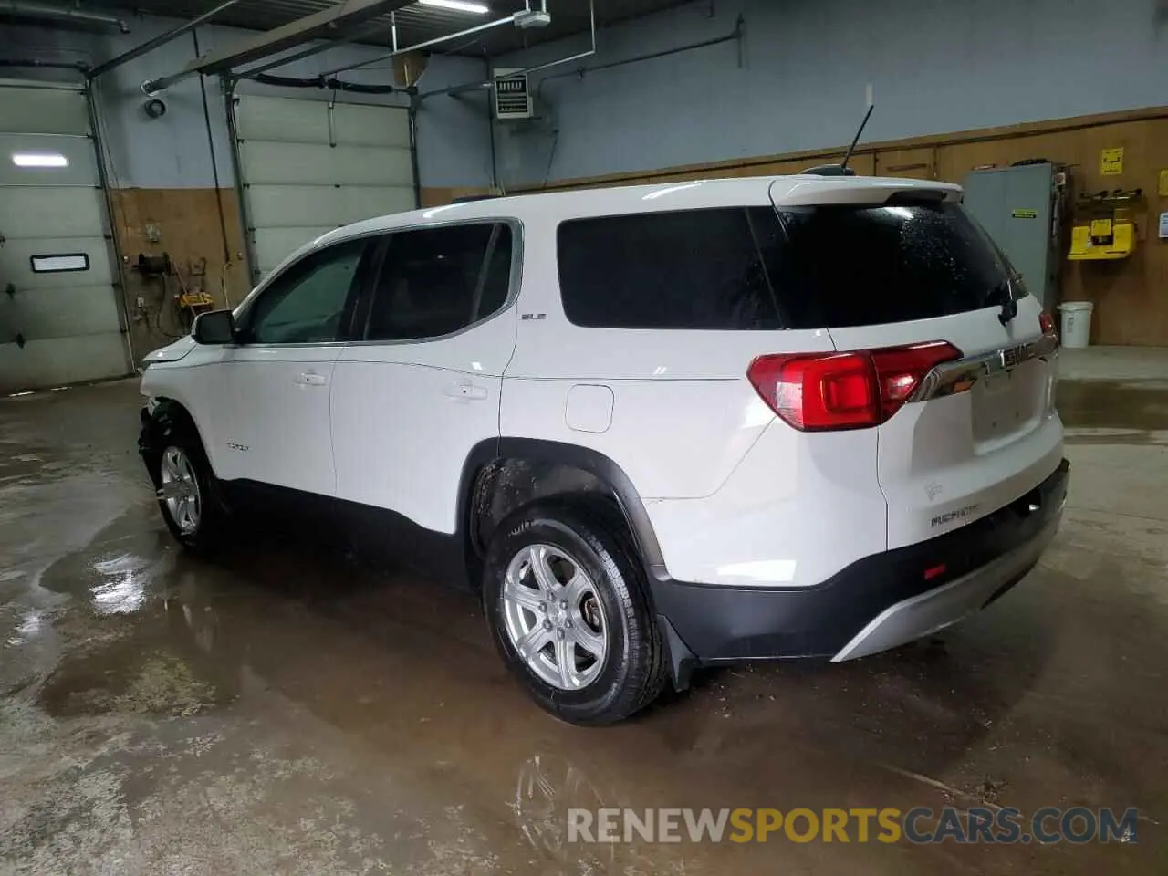 2 Photograph of a damaged car 1GKKNKLA2KZ221483 GMC ACADIA 2019